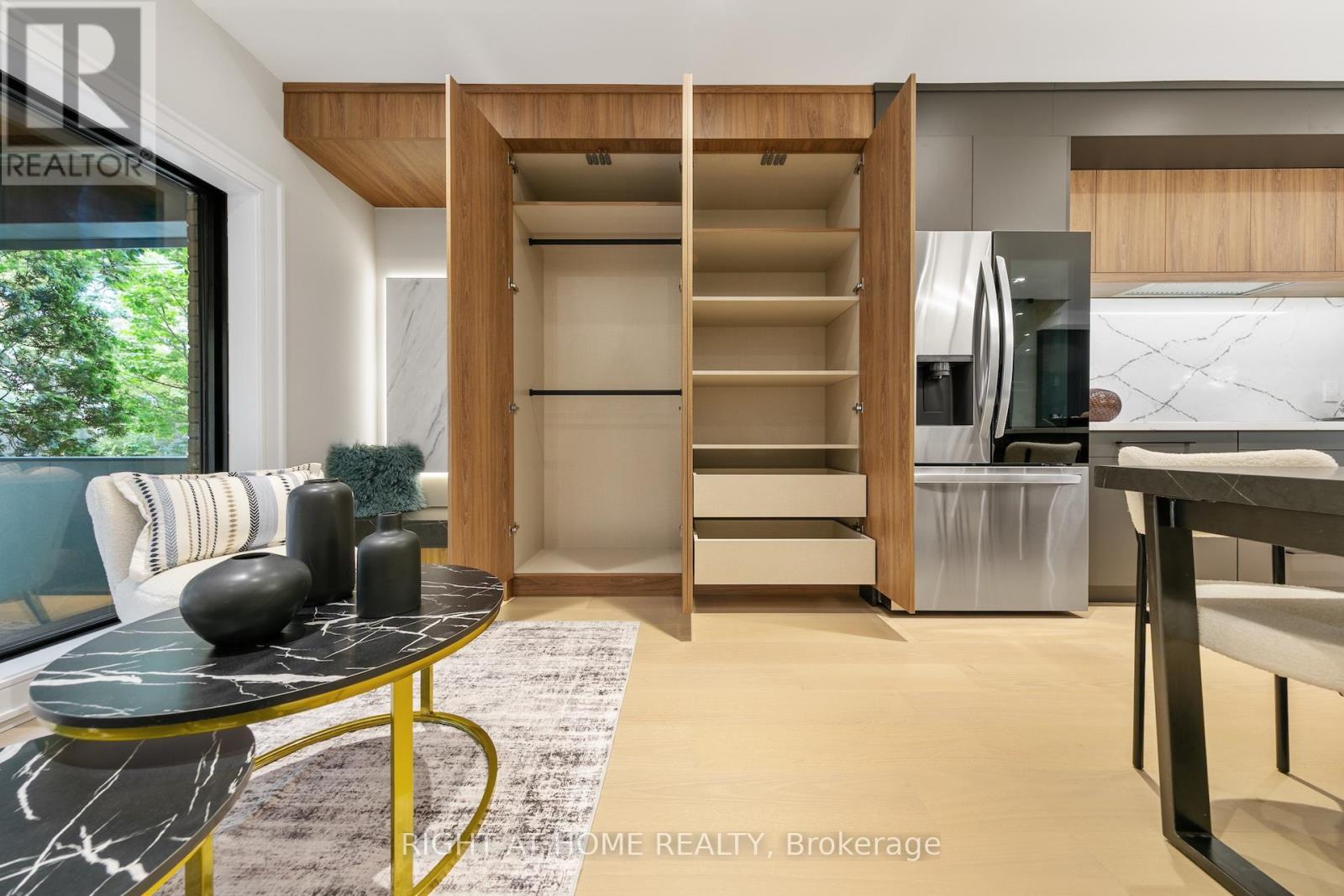 35 Woburn Avenue, Toronto, Ontario  M5M 1K5 - Photo 4 - C12507606