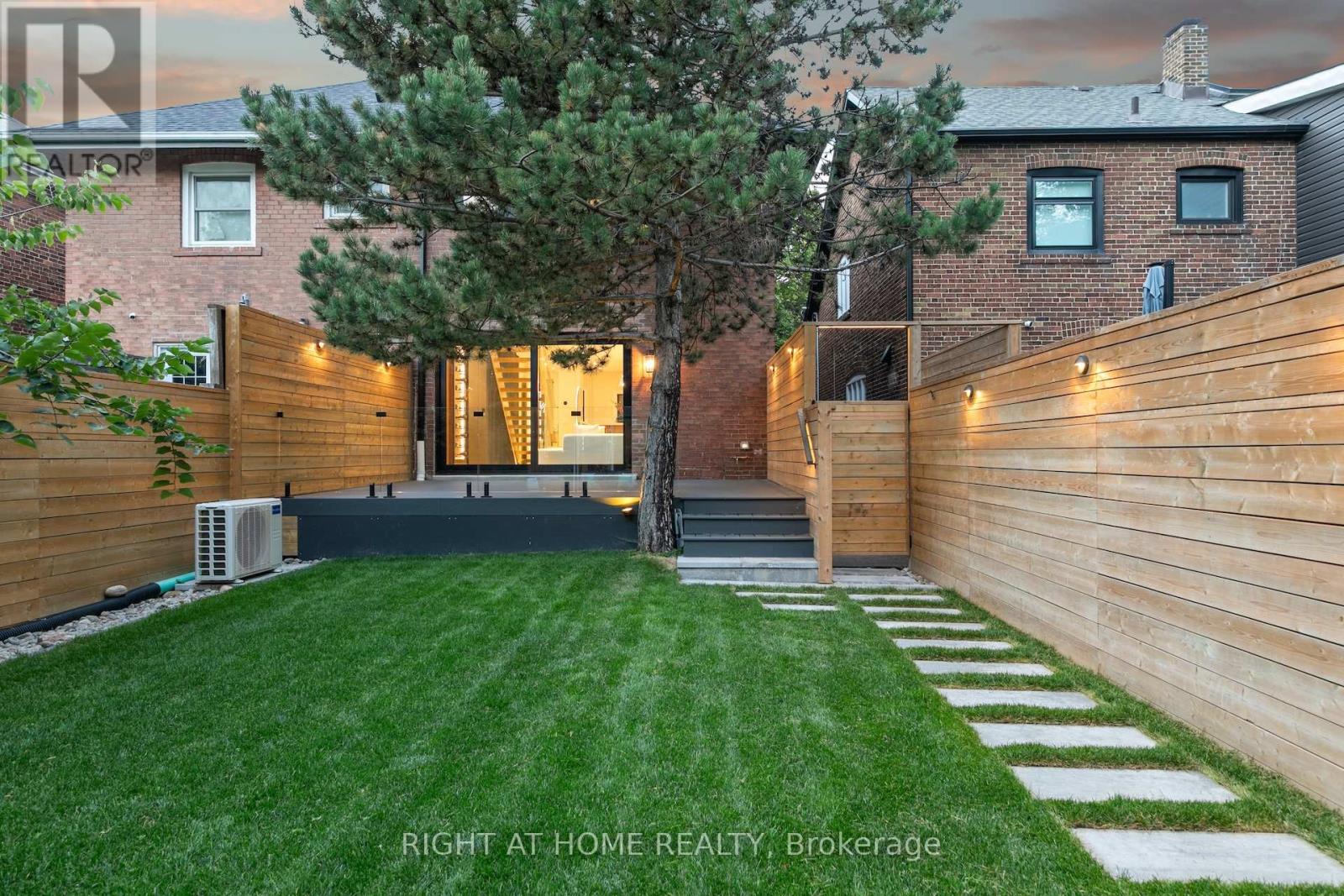 35 Woburn Avenue, Toronto, Ontario  M5M 1K5 - Photo 43 - C12507606