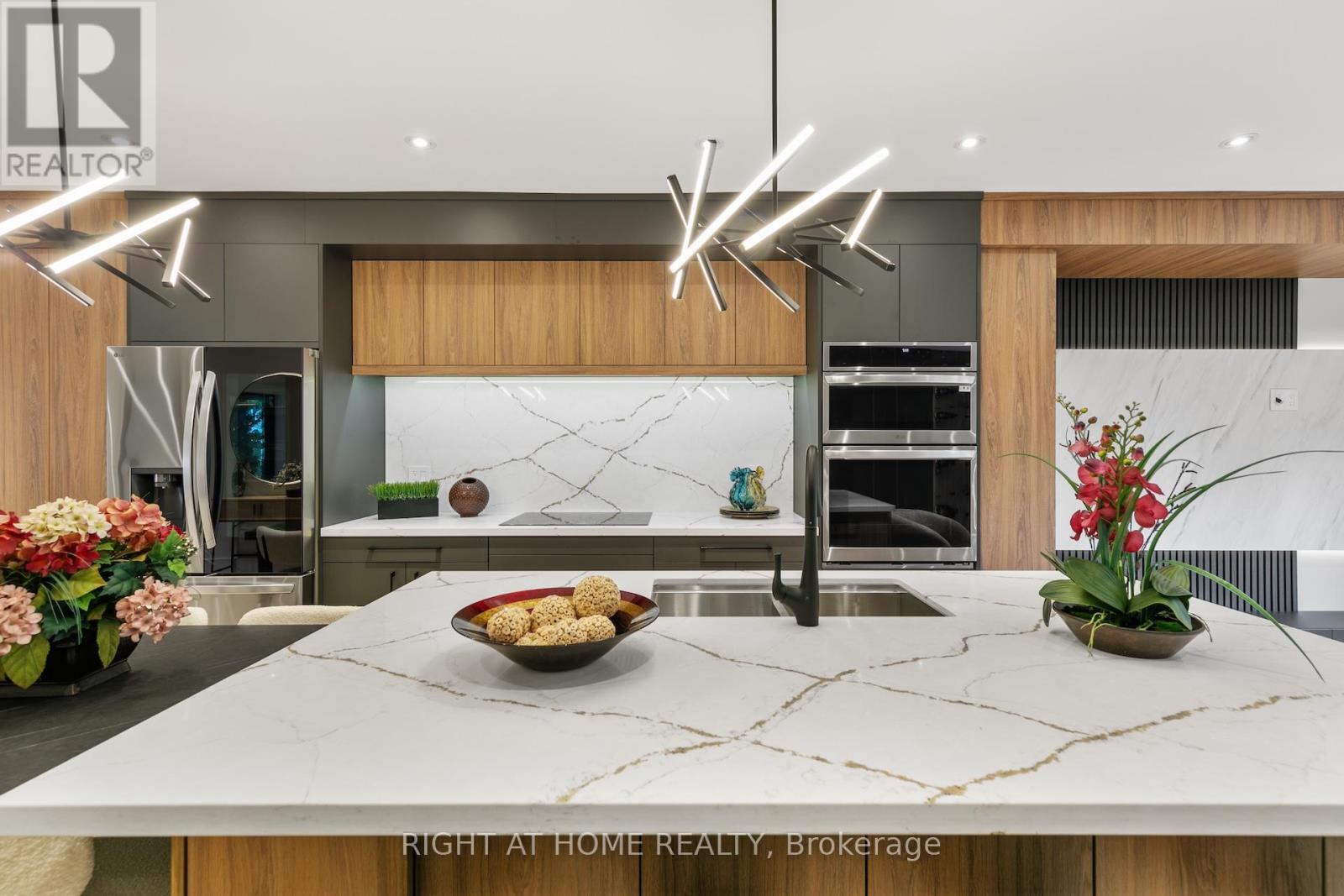 35 Woburn Avenue, Toronto, Ontario  M5M 1K5 - Photo 7 - C12507606