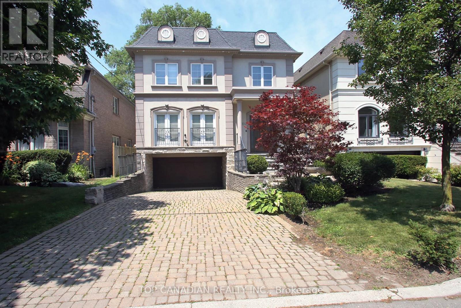 374 GLENGARRY AVENUE, Toronto, Ontario