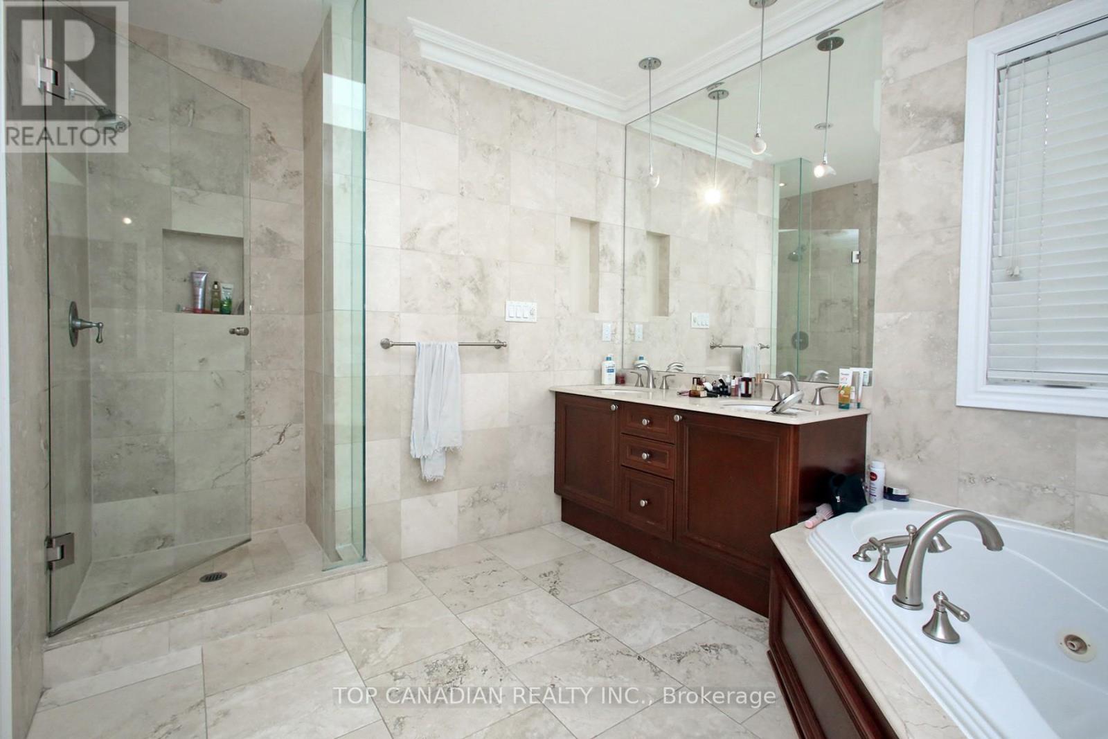 374 Glengarry Avenue, Toronto, Ontario  M5M 1E8 - Photo 17 - C12507620