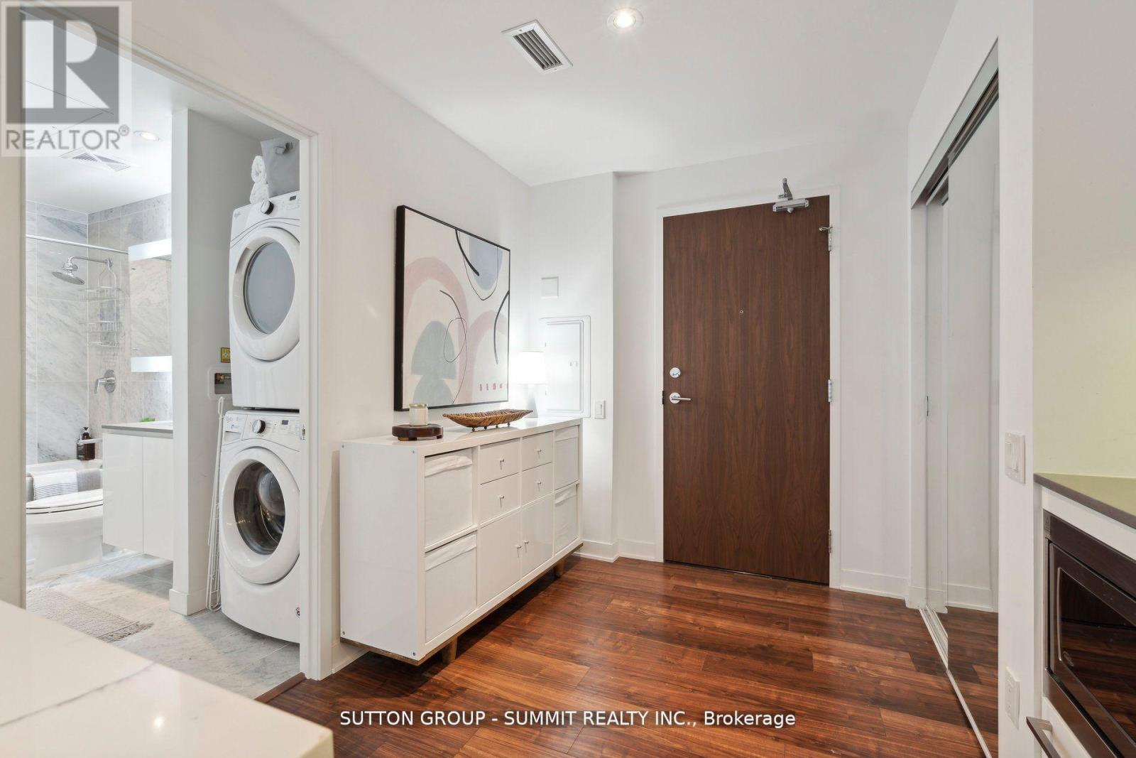 306 - 90 Queens Wharf Road, Toronto, Ontario  M5V 0J4 - Photo 3 - C12507670