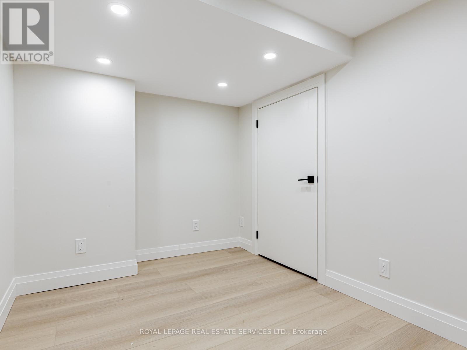 61 Yonge Boulevard, Toronto, Ontario  M5M 3G7 - Photo 14 - C12507700