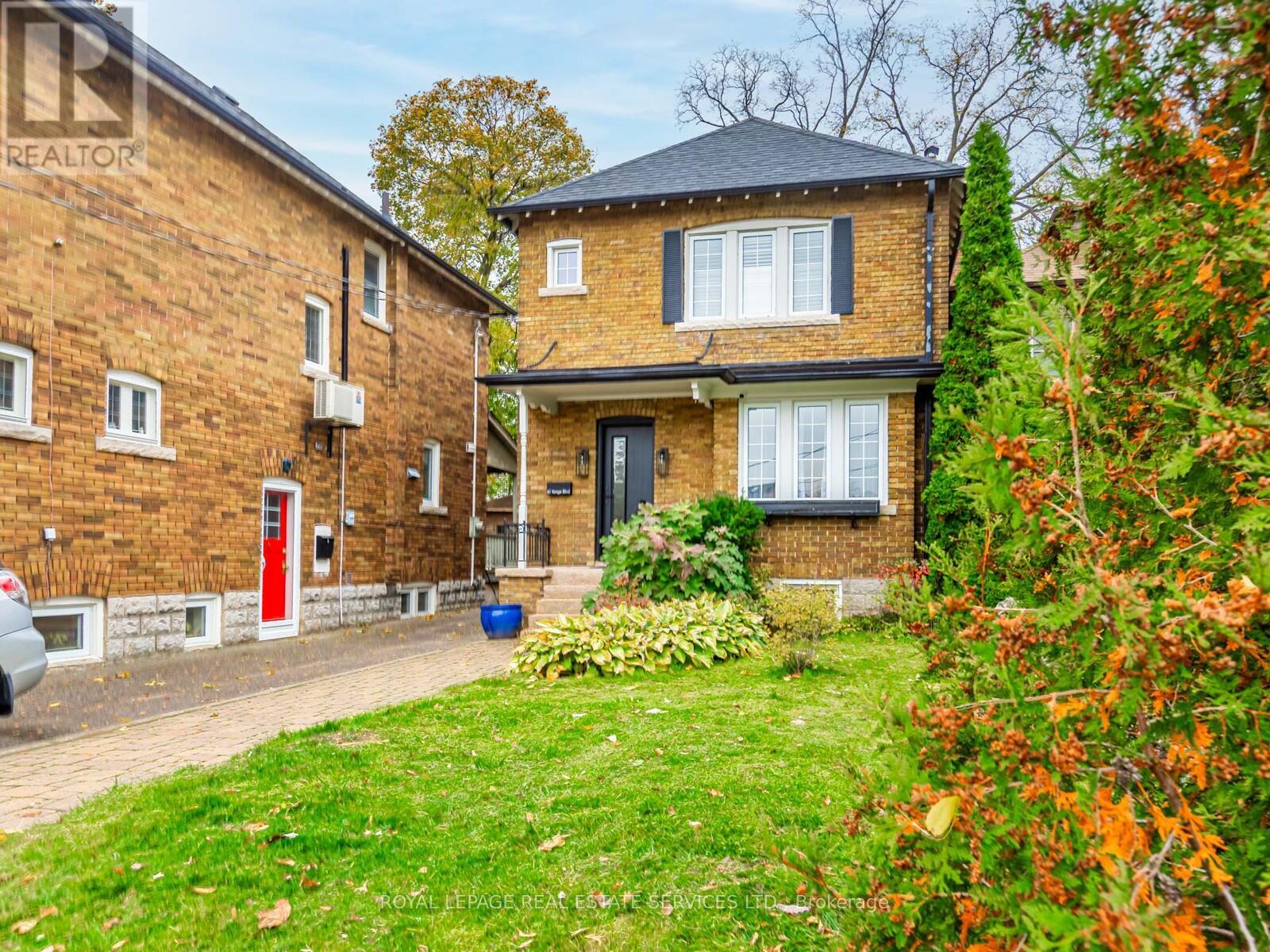 61 Yonge Boulevard, Toronto, Ontario  M5M 3G7 - Photo 3 - C12507700