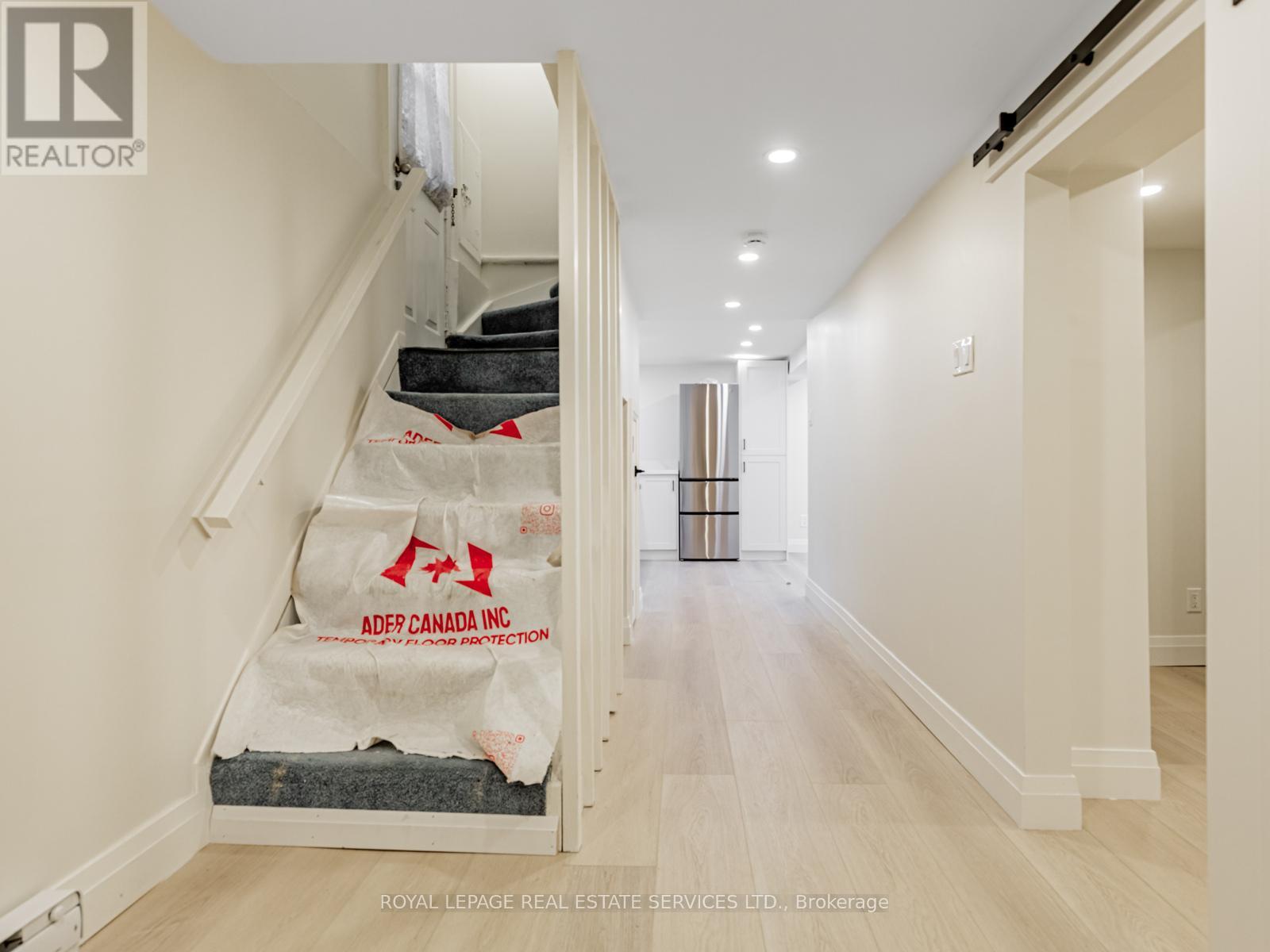 61 Yonge Boulevard, Toronto, Ontario  M5M 3G7 - Photo 4 - C12507700