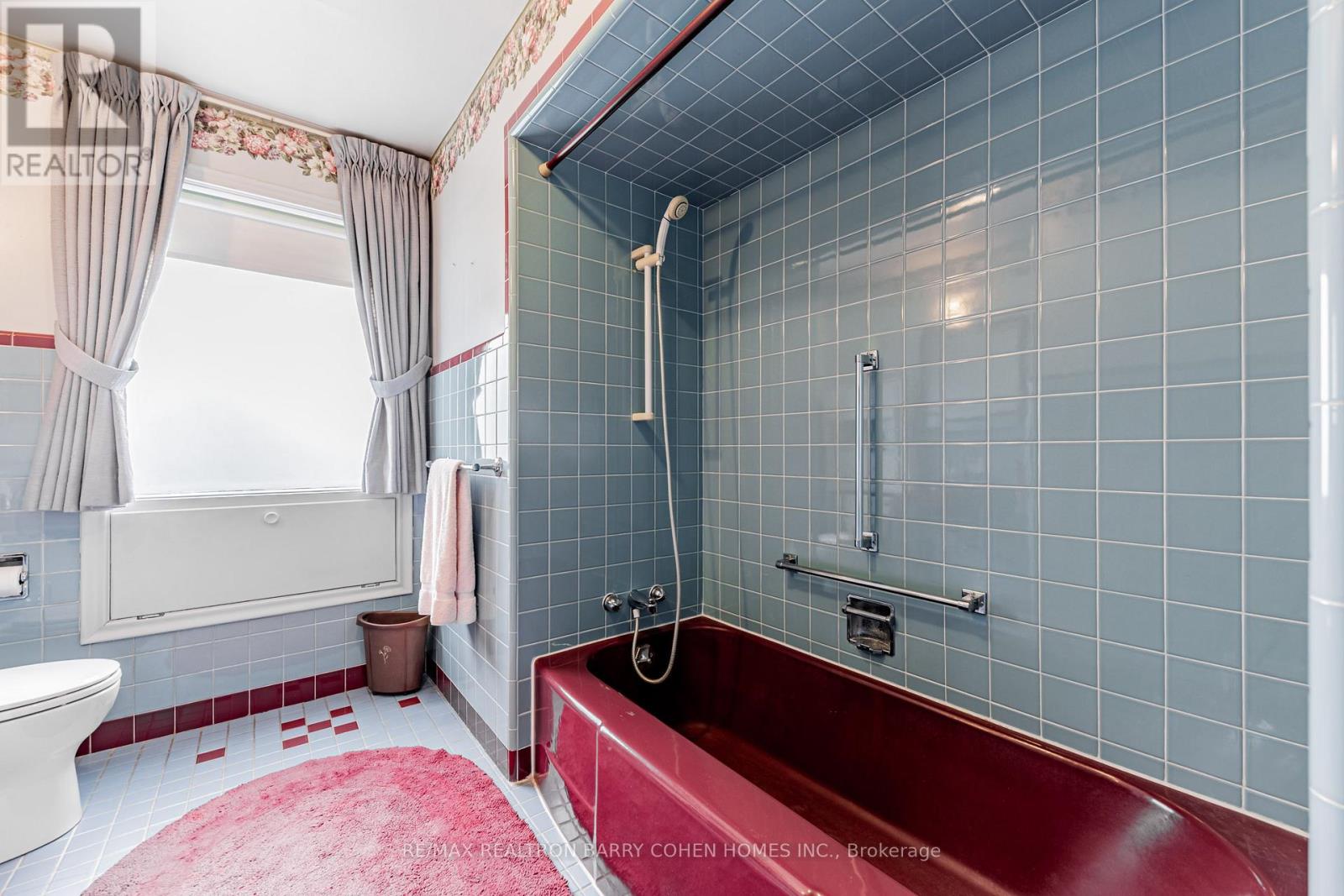 200 Cortleigh Boulevard, Toronto, Ontario  M5N 1P5 - Photo 10 - C12507704