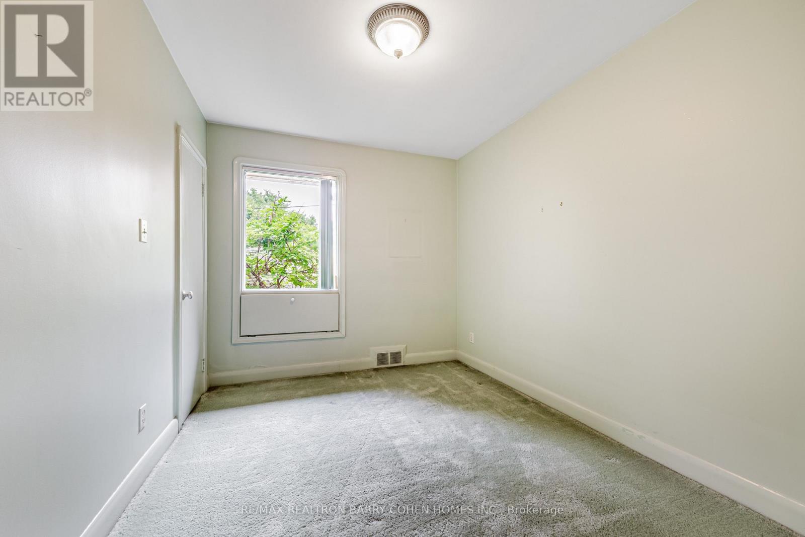 200 Cortleigh Boulevard, Toronto, Ontario  M5N 1P5 - Photo 16 - C12507704