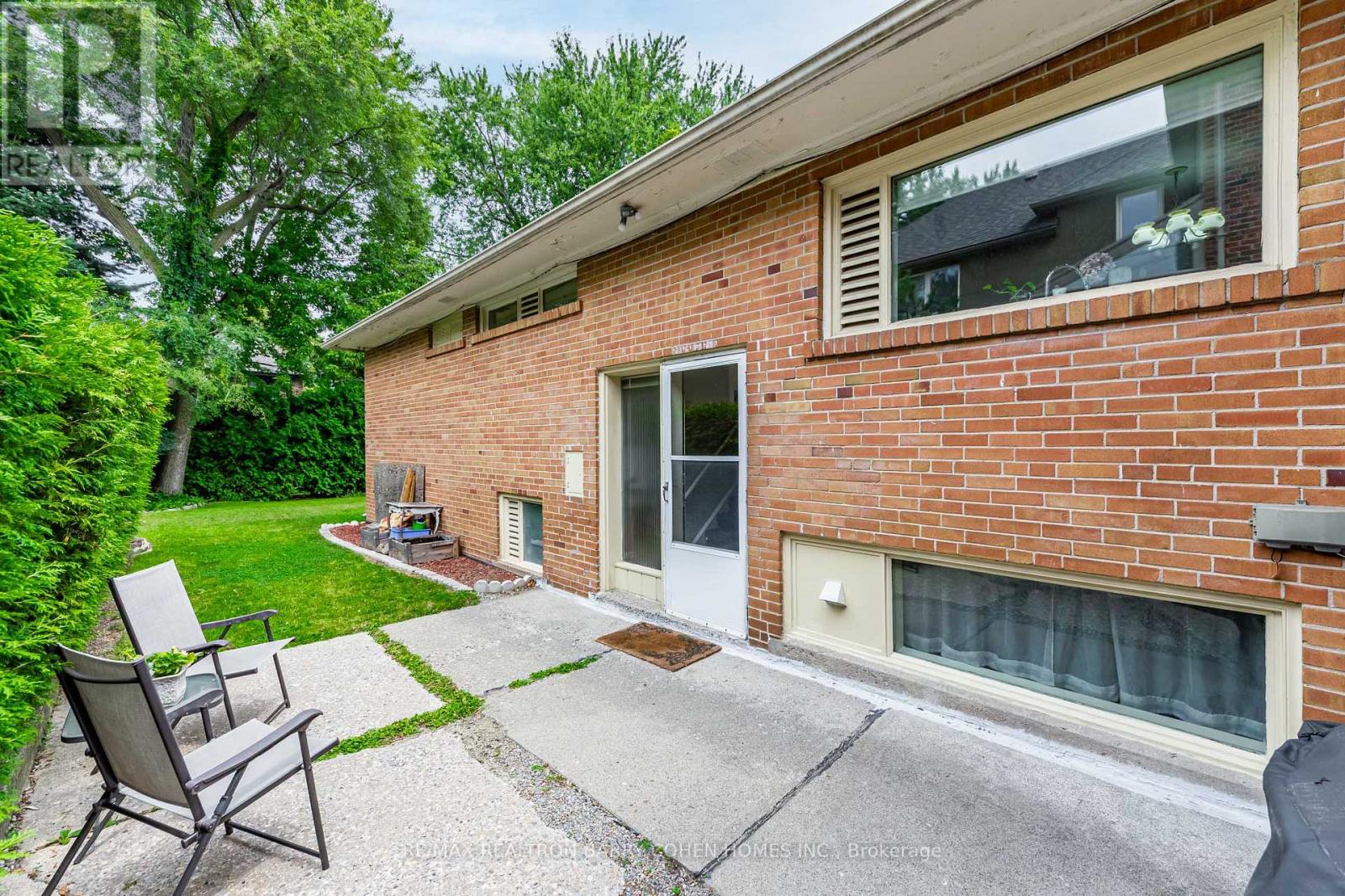 200 Cortleigh Boulevard, Toronto, Ontario  M5N 1P5 - Photo 21 - C12507704