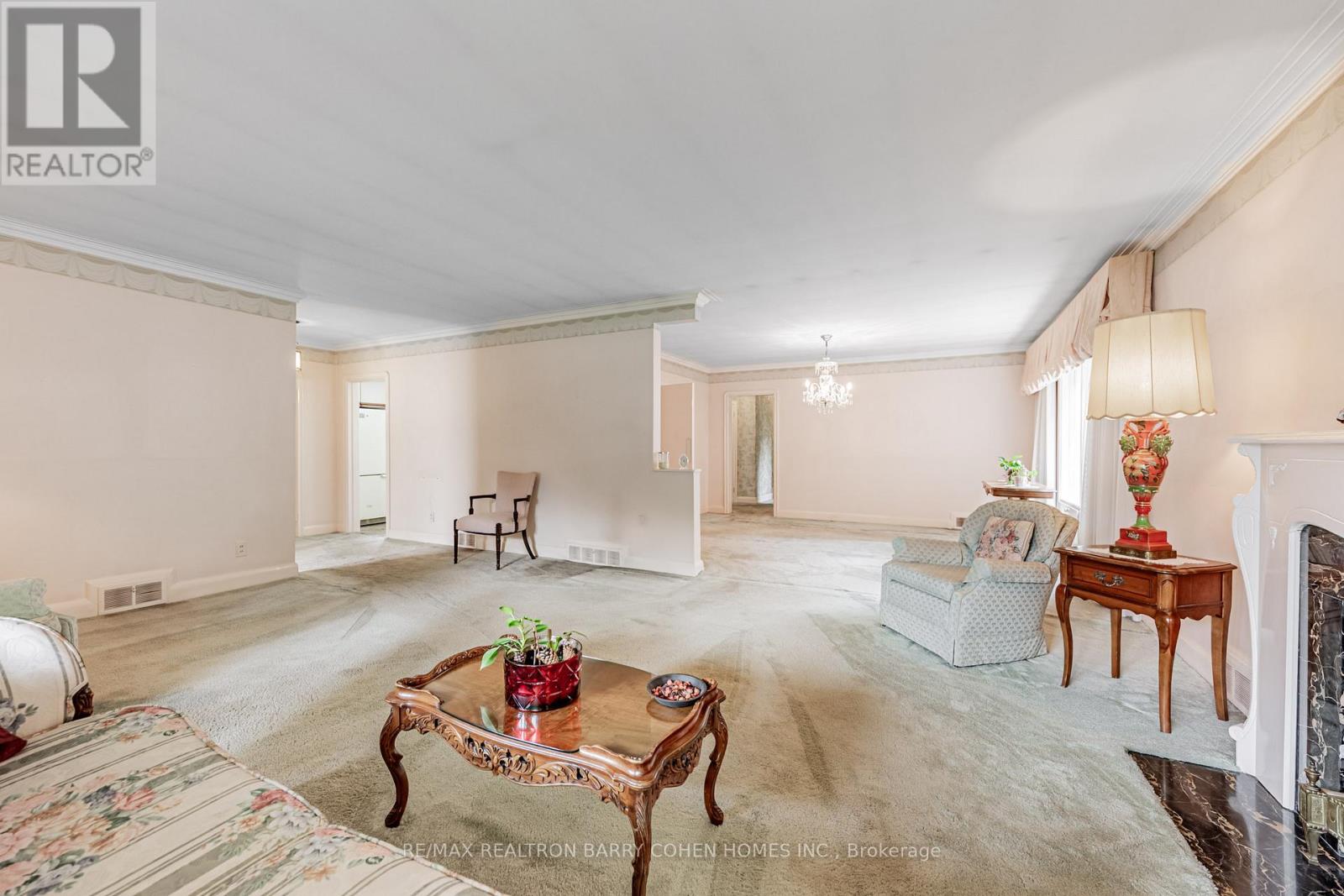 200 Cortleigh Boulevard, Toronto, Ontario  M5N 1P5 - Photo 5 - C12507704