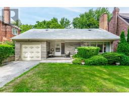 200 CORTLEIGH BOULEVARD, Toronto, Ontario
