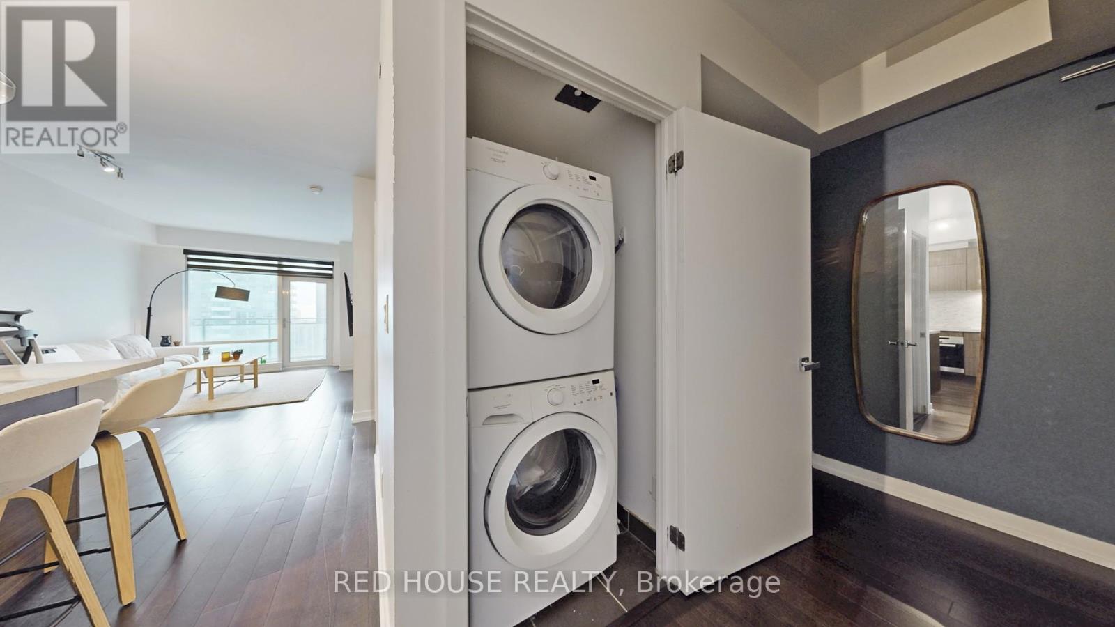 2010 - 21 Widmer Street, Toronto, Ontario  M5V 0B8 - Photo 10 - C12507734