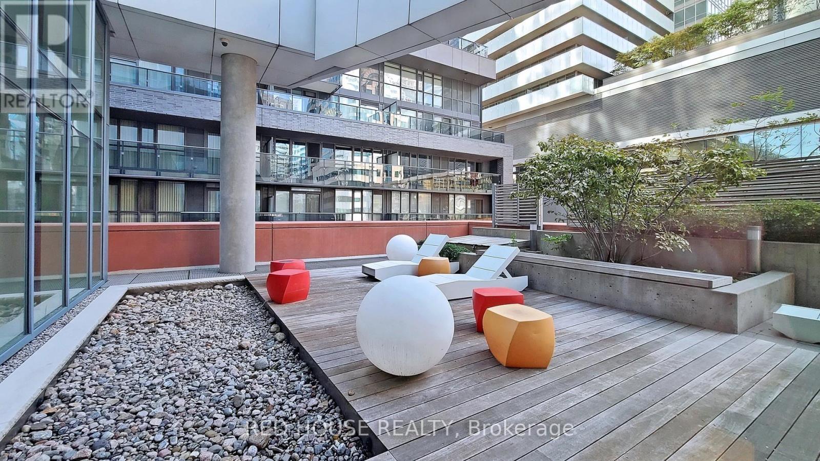 2010 - 21 Widmer Street, Toronto, Ontario  M5V 0B8 - Photo 24 - C12507734