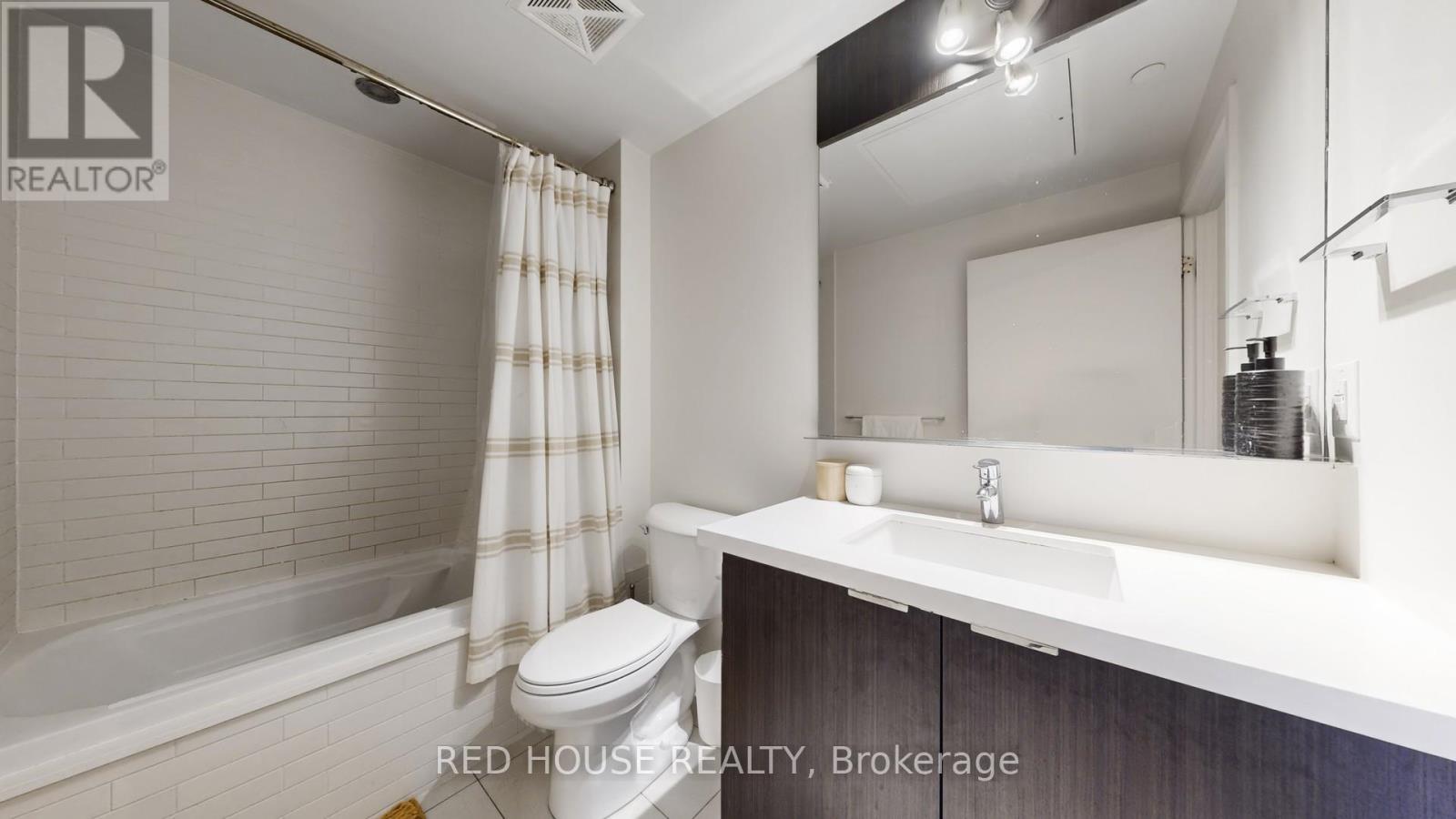 2010 - 21 Widmer Street, Toronto, Ontario  M5V 0B8 - Photo 9 - C12507734