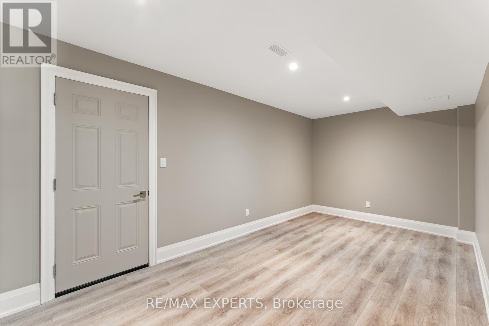 211 Pine Avenue, Caledon, Ontario  L7E 3S7 - Photo 39 - W12506994