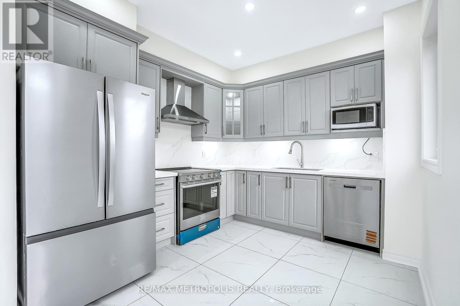 43 Horton Street, Ajax, Ontario  L1Z 1E3 - Photo 10 - E12507574