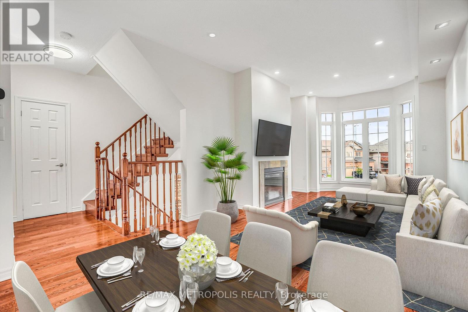 43 Horton Street, Ajax, Ontario  L1Z 1E3 - Photo 2 - E12507574