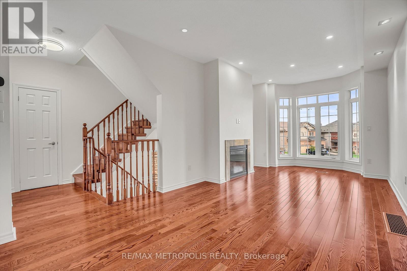 43 Horton Street, Ajax, Ontario  L1Z 1E3 - Photo 7 - E12507574