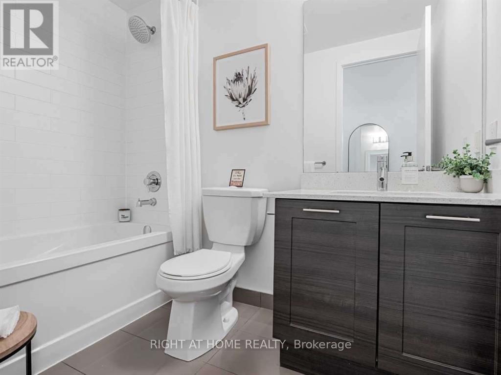 305 - 20 Bruyeres Mews, Toronto, Ontario M5V 0G8 - Photo 13 - C12450714