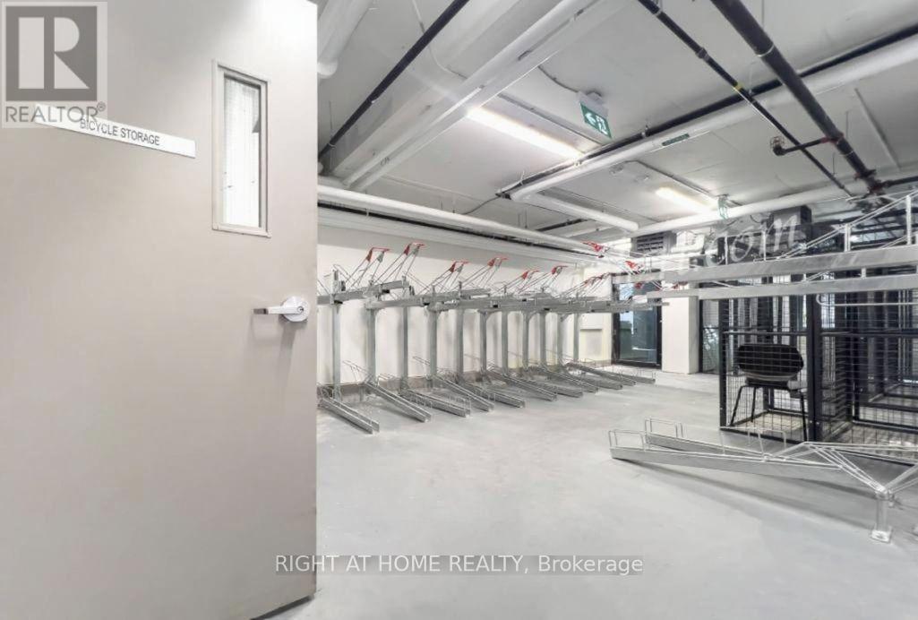 1716 - 8 Wellesley Street W, Toronto, Ontario  M4Y 0J5 - Photo 10 - C12506926