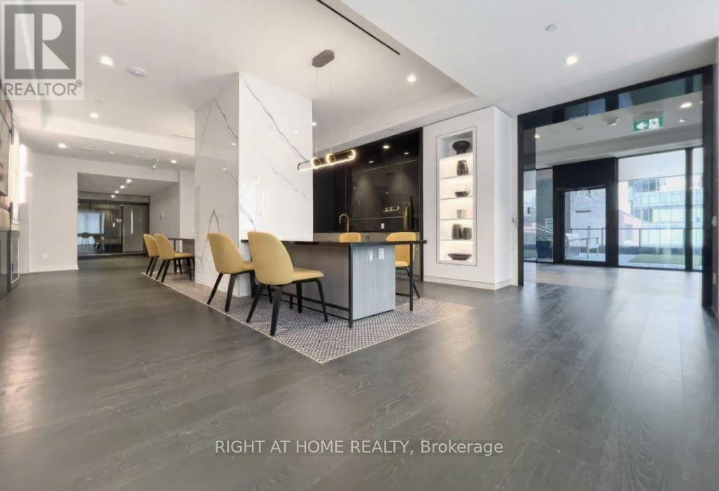 1716 - 8 Wellesley Street W, Toronto, Ontario  M4Y 0J5 - Photo 8 - C12506926