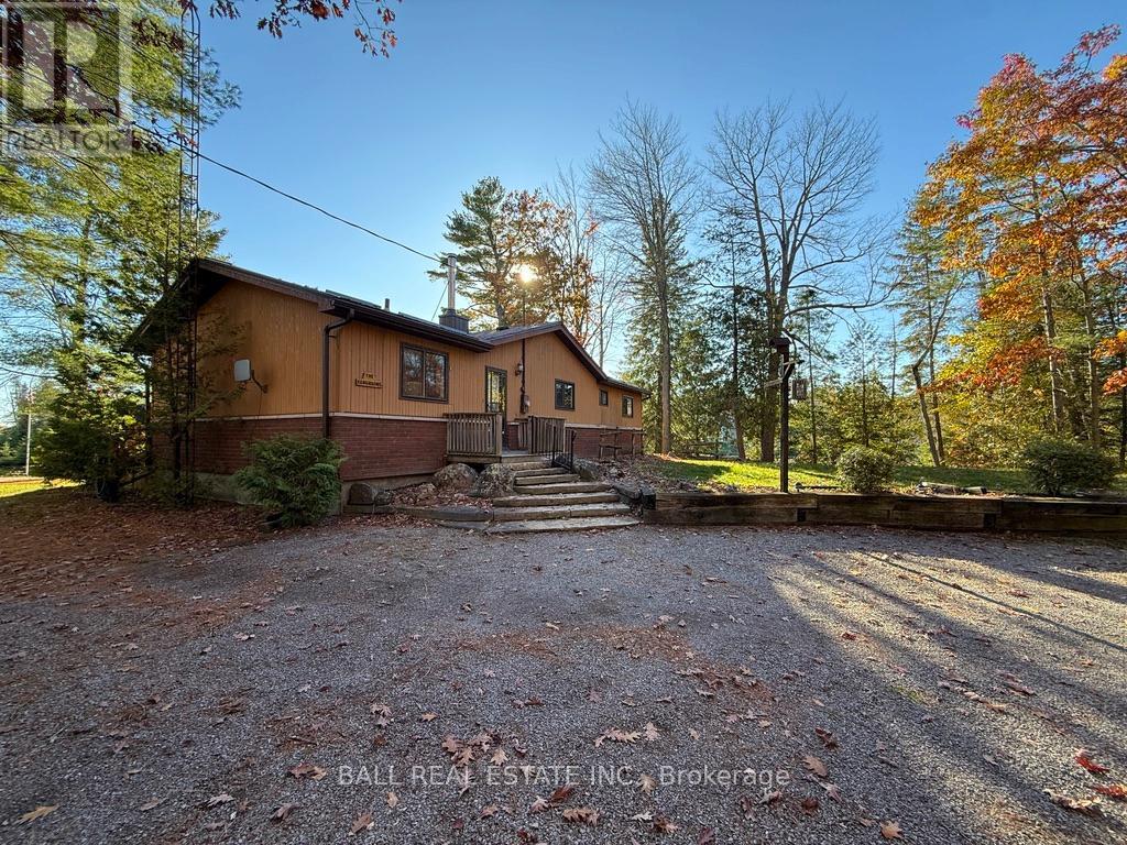 2149 Little Chipmunk Road, Douro-Dummer, Ontario  K0L 2H0 - Photo 43 - X12491638