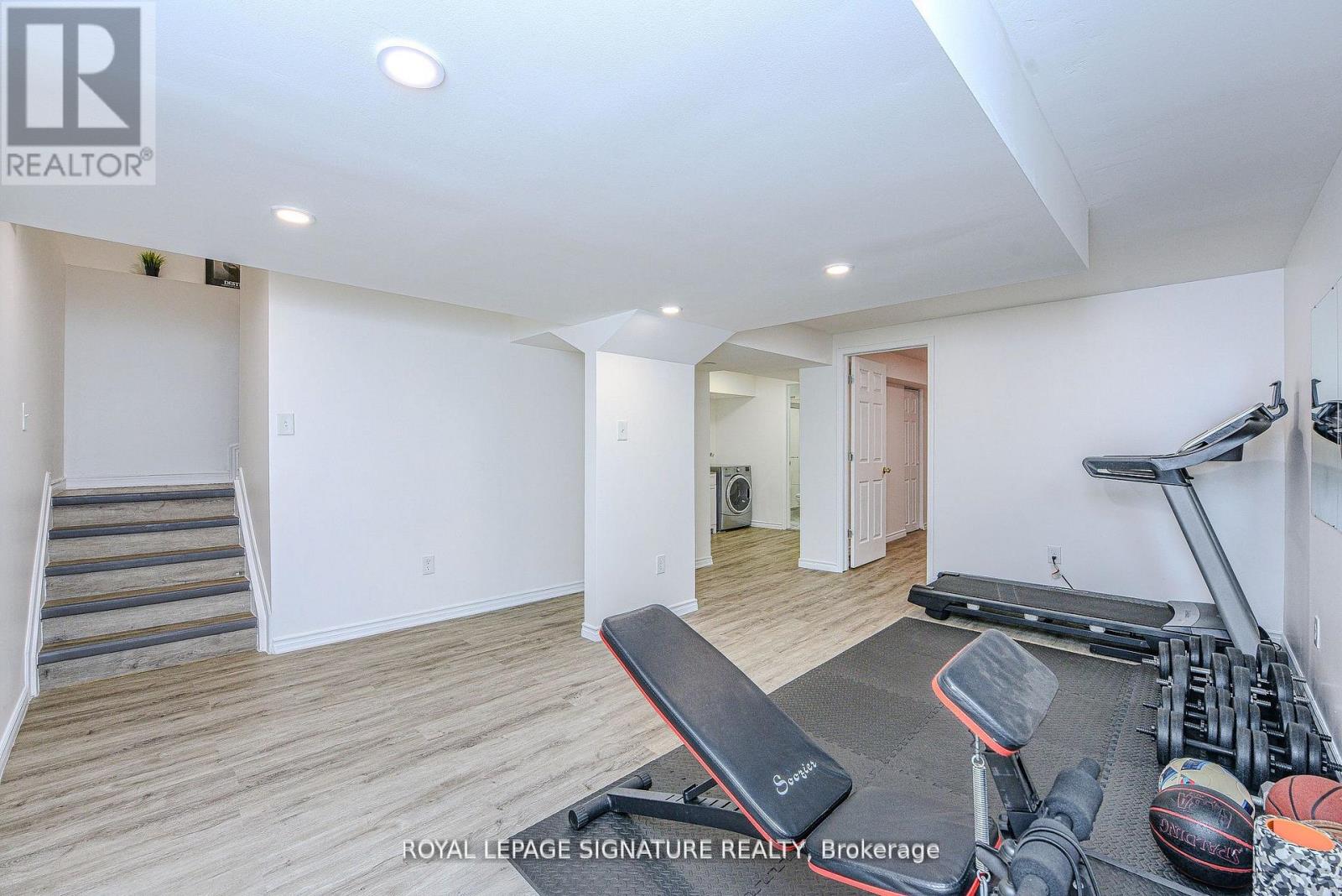 2547 Raglan Court, Mississauga, Ontario  L5M 5L5 - Photo 20 - W12507040