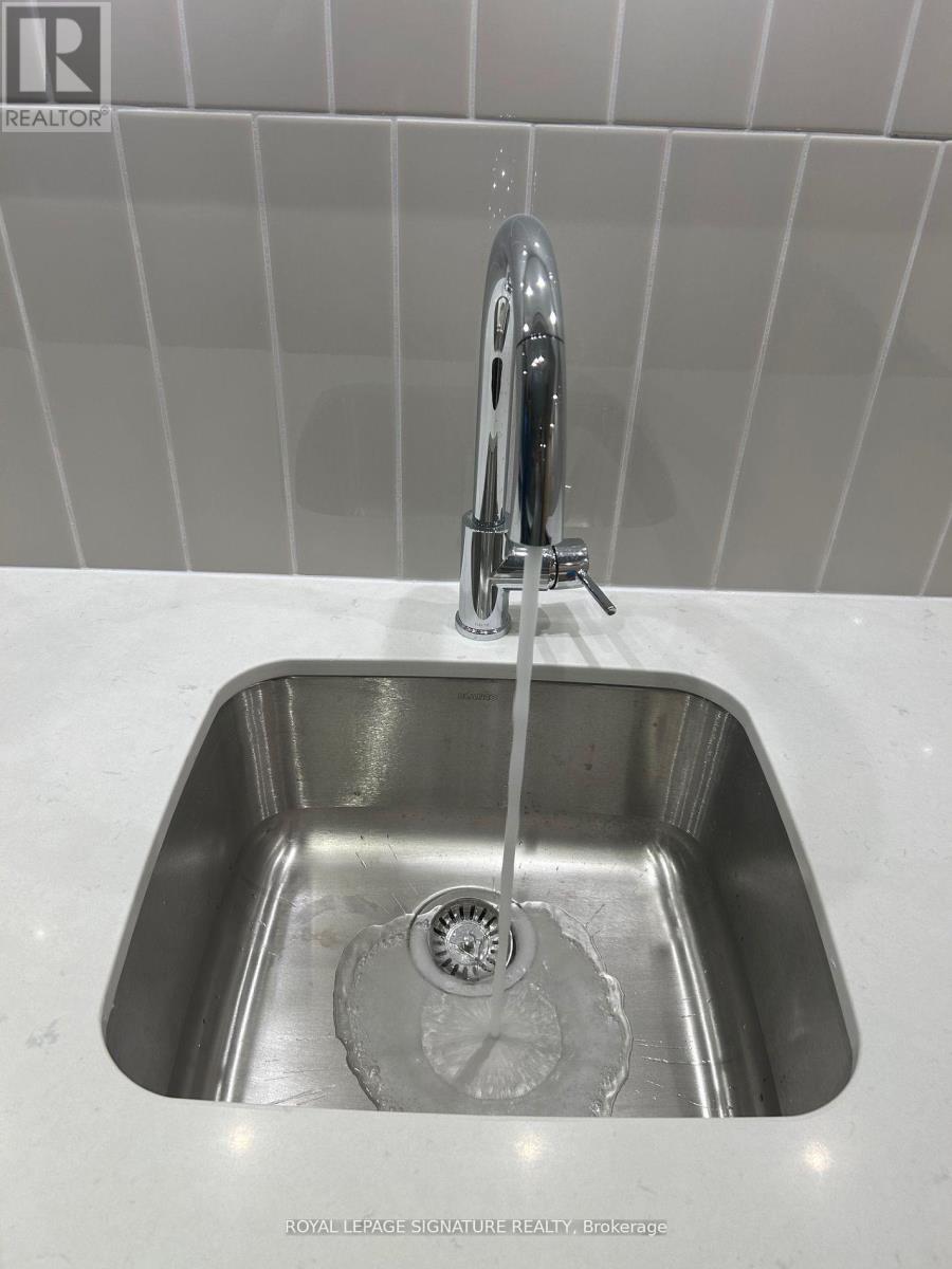 312 - 8 Beverley Glen Boulevard, Vaughan, Ontario  L4J 0L5 - Photo 12 - N12507562