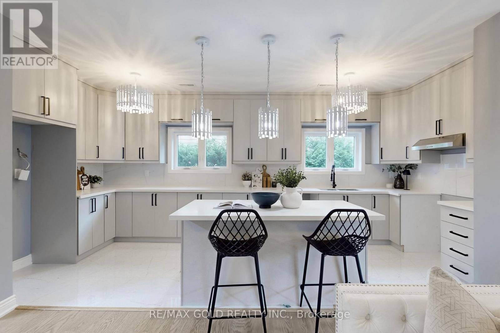 1372 Maple Road, Innisfil, Ontario  L0L 1C0 - Photo 10 - N12507610