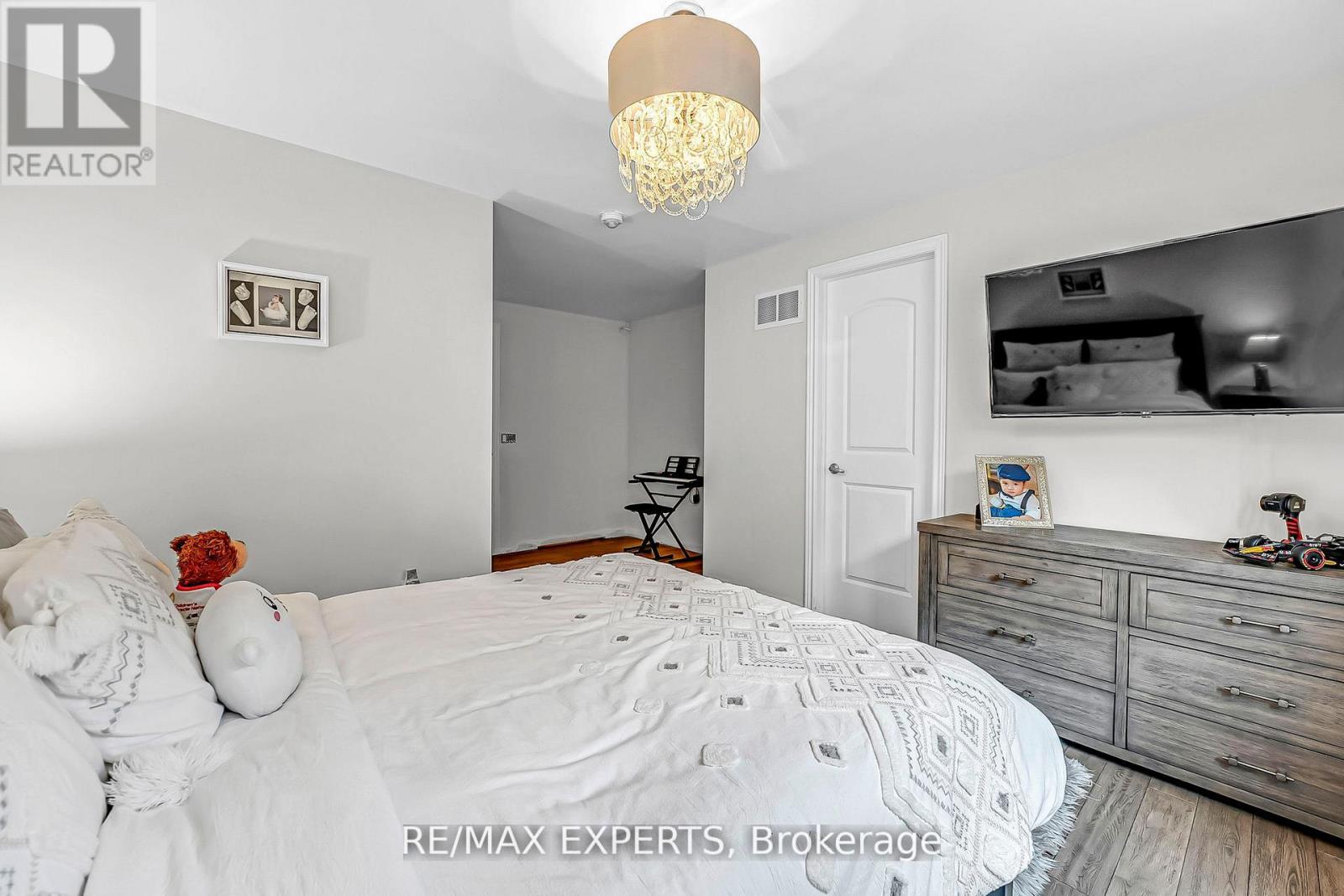 95 Selby Crescent, Bradford West Gwillimbury, Ontario  L3Z 0V3 - Photo 35 - N12507636