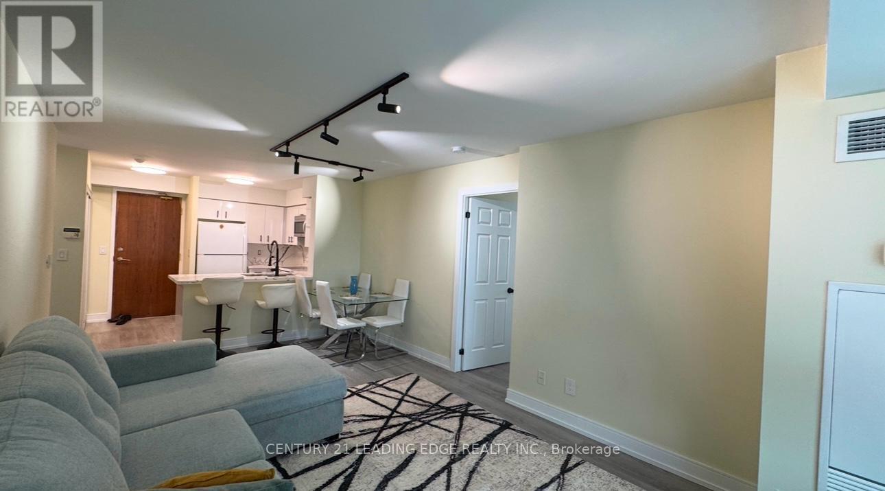 712 - 11 Oneida Crescent, Richmond Hill, Ontario  L4B 0A1 - Photo 5 - N12507648