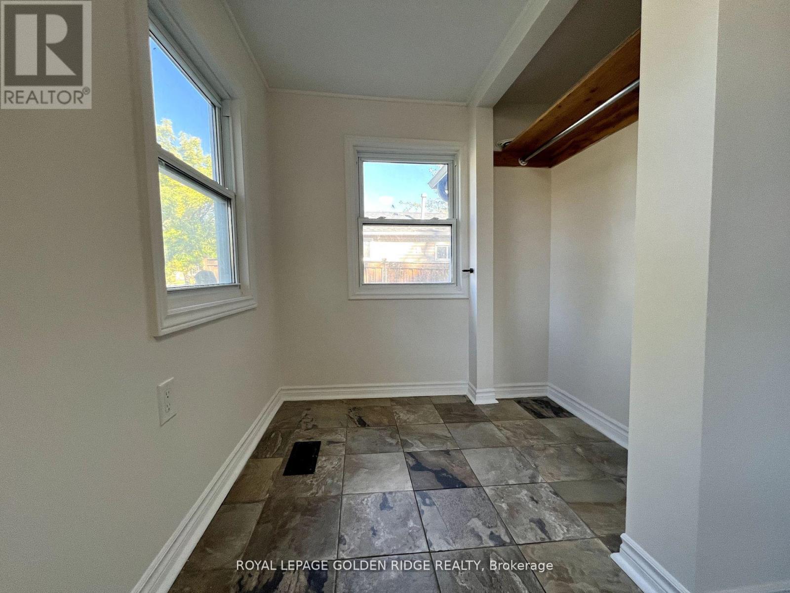 367 Hollywood Drive N, Georgina, Ontario  L4P 3A2 - Photo 2 - N12507668