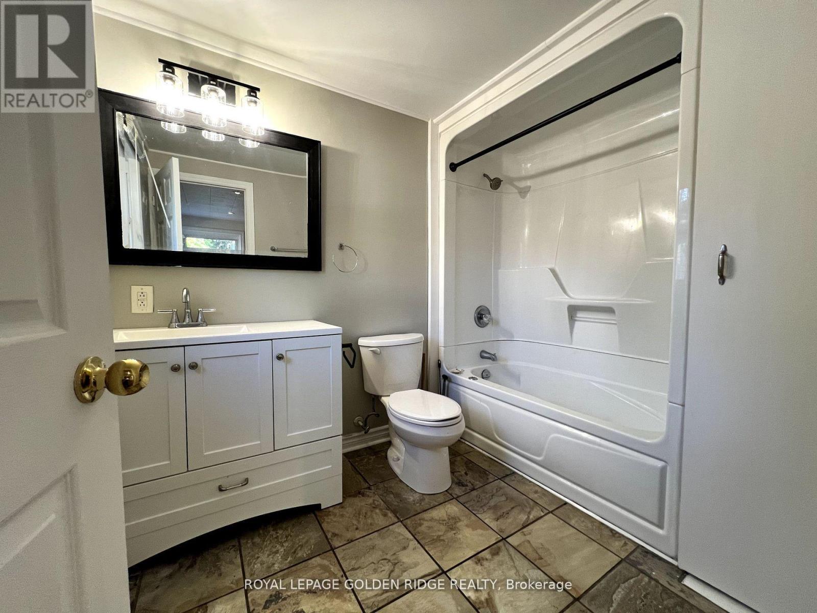 367 Hollywood Drive N, Georgina, Ontario  L4P 3A2 - Photo 7 - N12507668