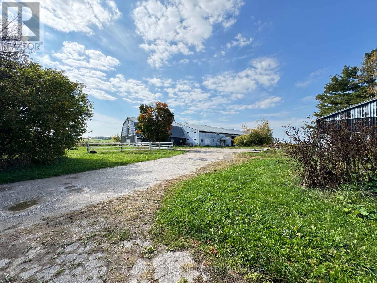 5828 YONGE STREET, innisfil, Ontario