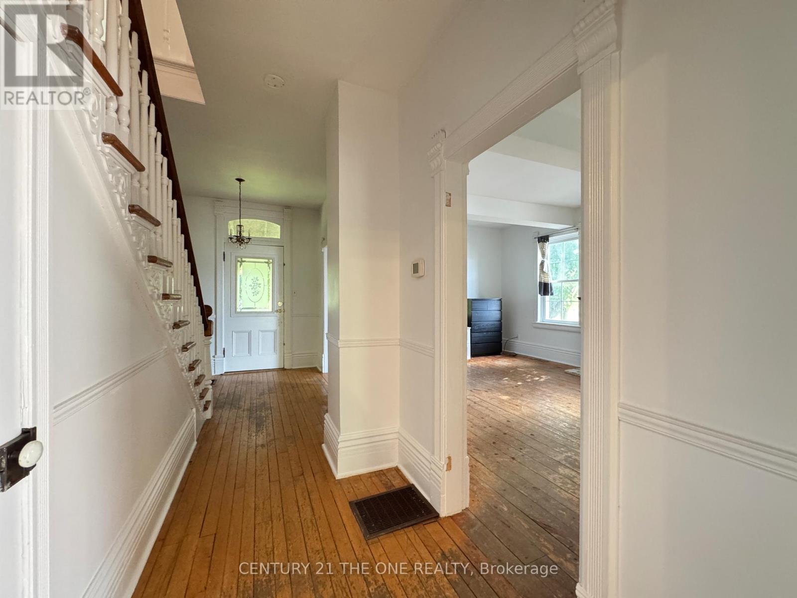 5828 Yonge Street, Innisfil, Ontario  L0L 1K0 - Photo 13 - N12507686