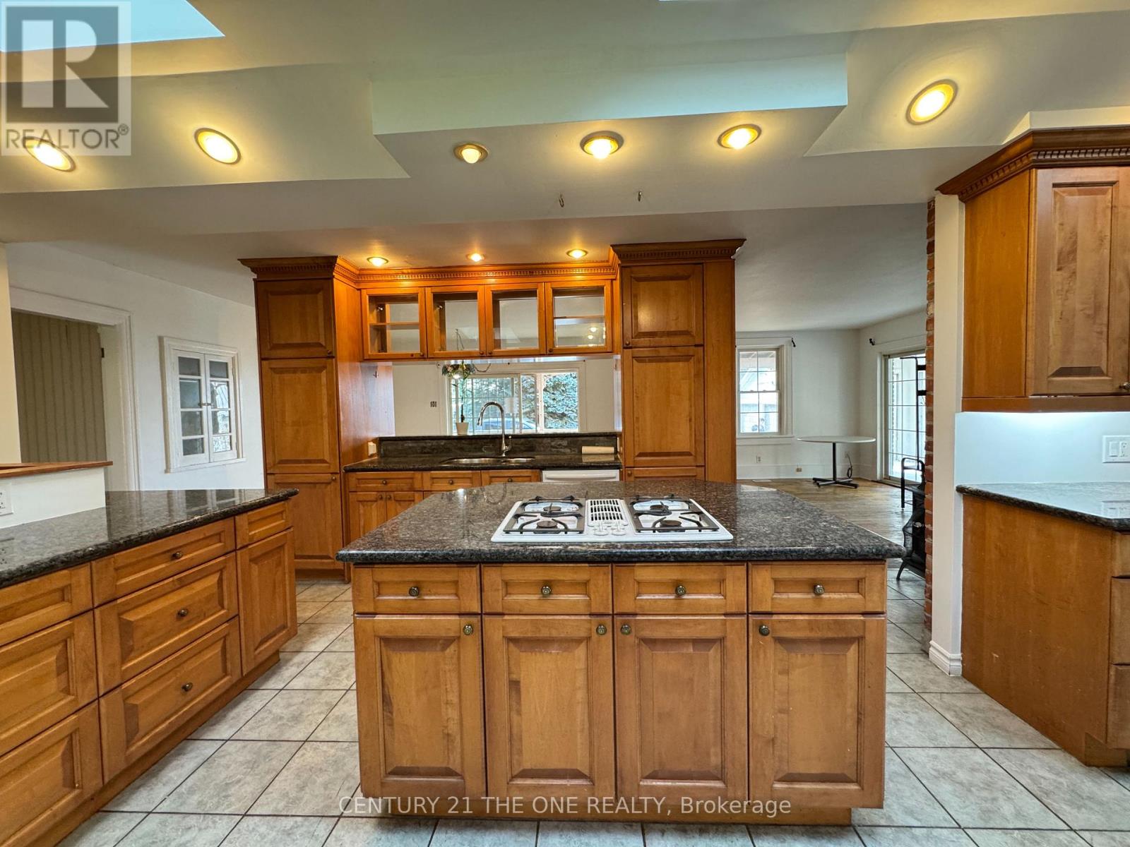 5828 Yonge Street, Innisfil, Ontario  L0L 1K0 - Photo 16 - N12507686