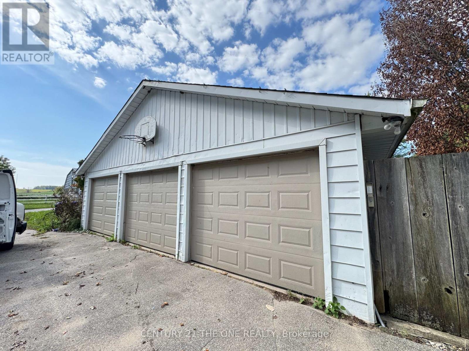 5828 Yonge Street, Innisfil, Ontario  L0L 1K0 - Photo 8 - N12507686