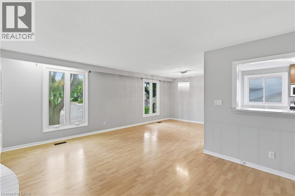 111 Britten Close, Hamilton, Ontario  L9C 4K1 - Photo 6 - 40770439