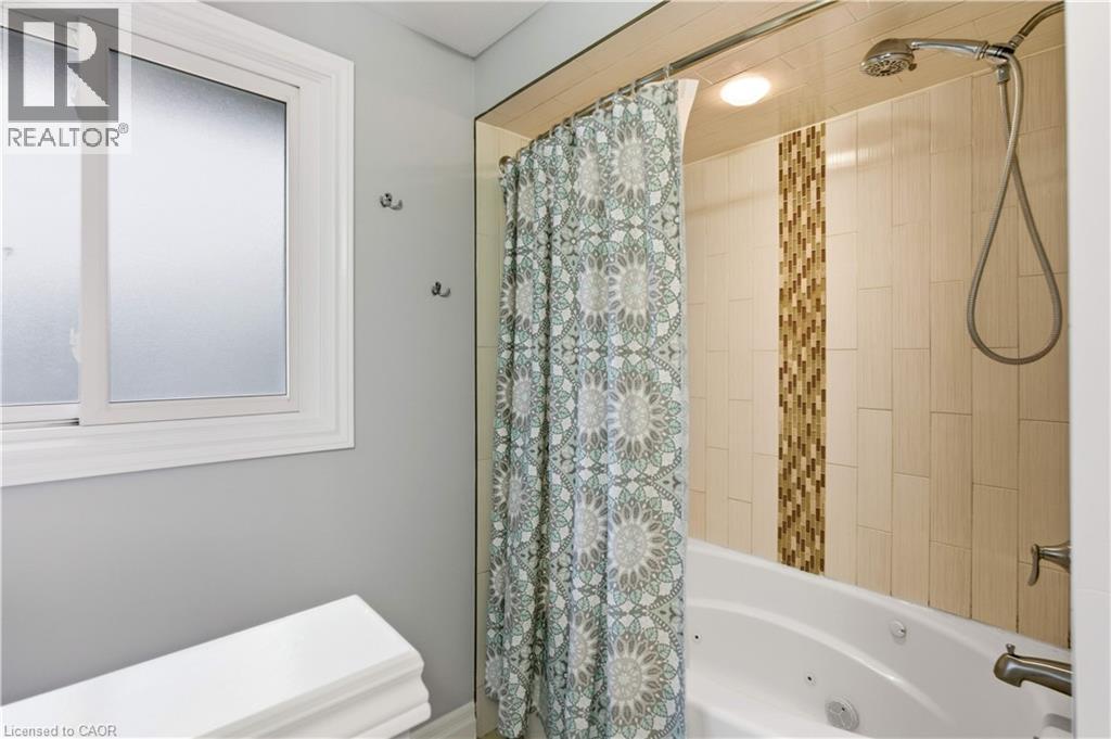 111 Britten Close, Hamilton, Ontario  L9C 4K1 - Photo 22 - 40770439