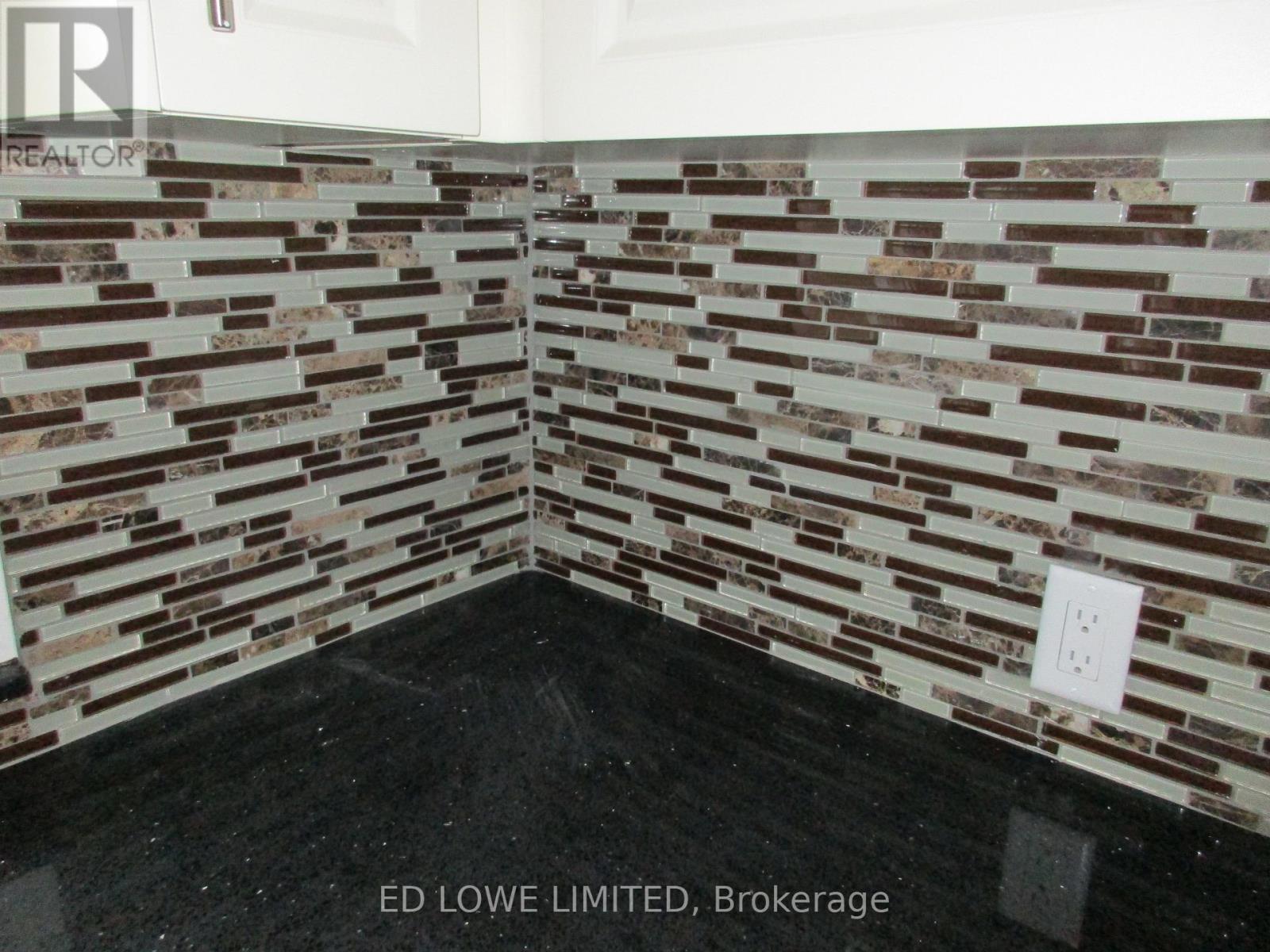 107 Letitia Street, Barrie (North Shore), Ontario  L4N 1P4 - Photo 12 - S12507602