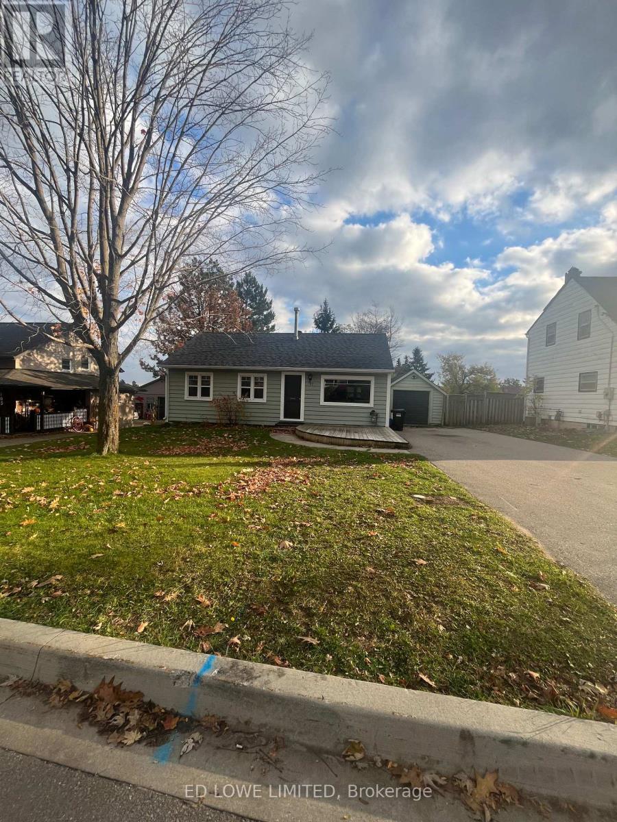 107 Letitia Street, Barrie (North Shore), Ontario  L4N 1P4 - Photo 2 - S12507602