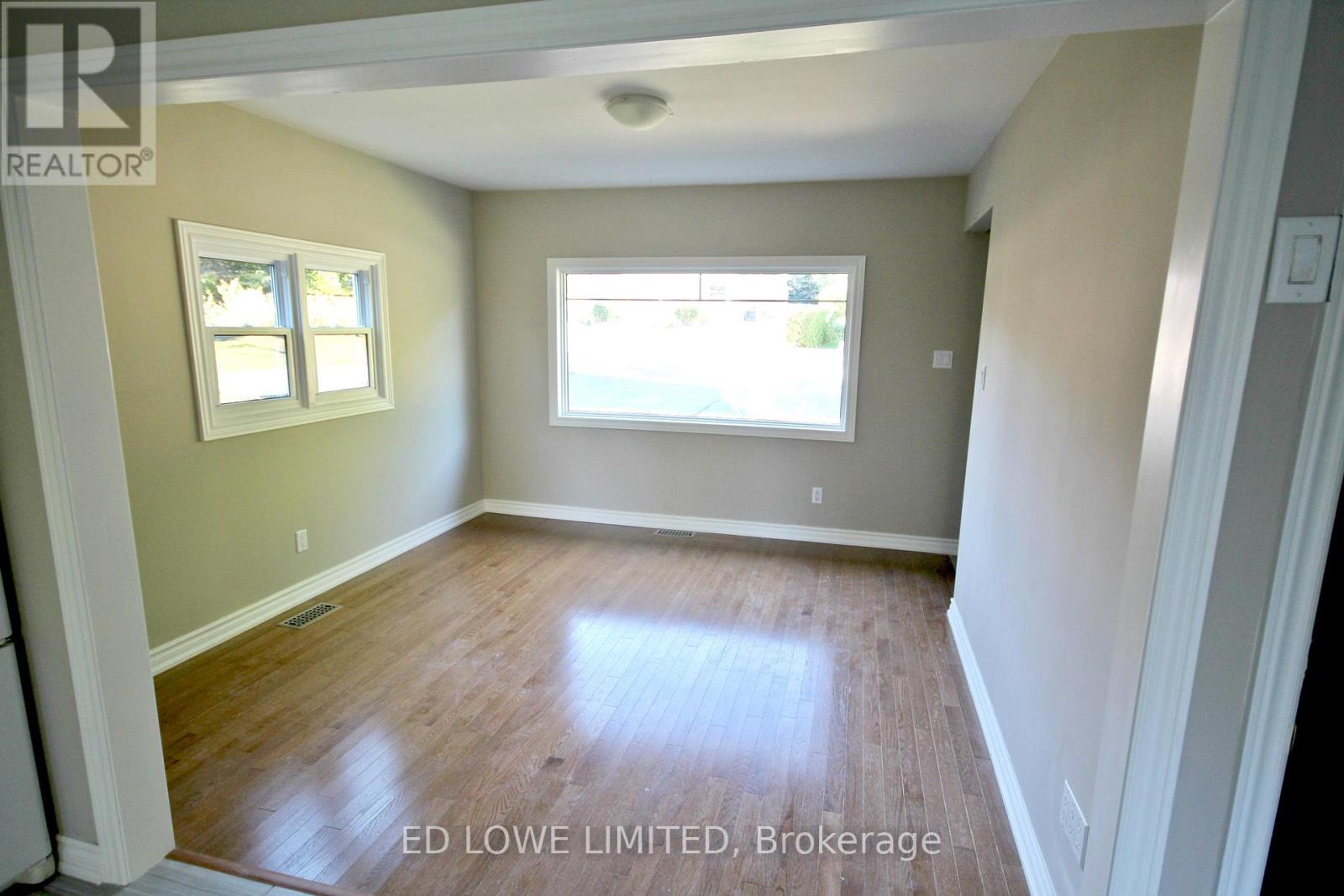 107 Letitia Street, Barrie (North Shore), Ontario  L4N 1P4 - Photo 4 - S12507602