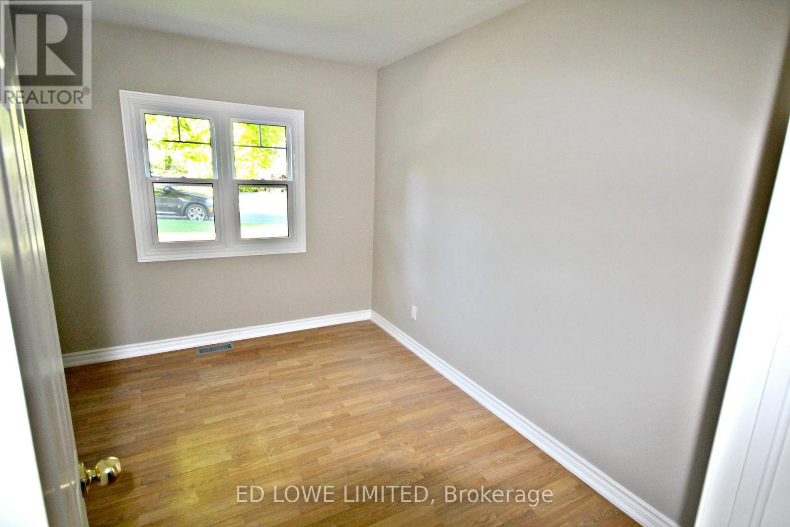 107 Letitia Street, Barrie (North Shore), Ontario  L4N 1P4 - Photo 5 - S12507602