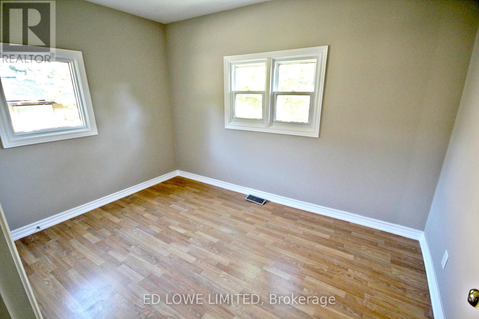 107 Letitia Street, Barrie (North Shore), Ontario  L4N 1P4 - Photo 7 - S12507602