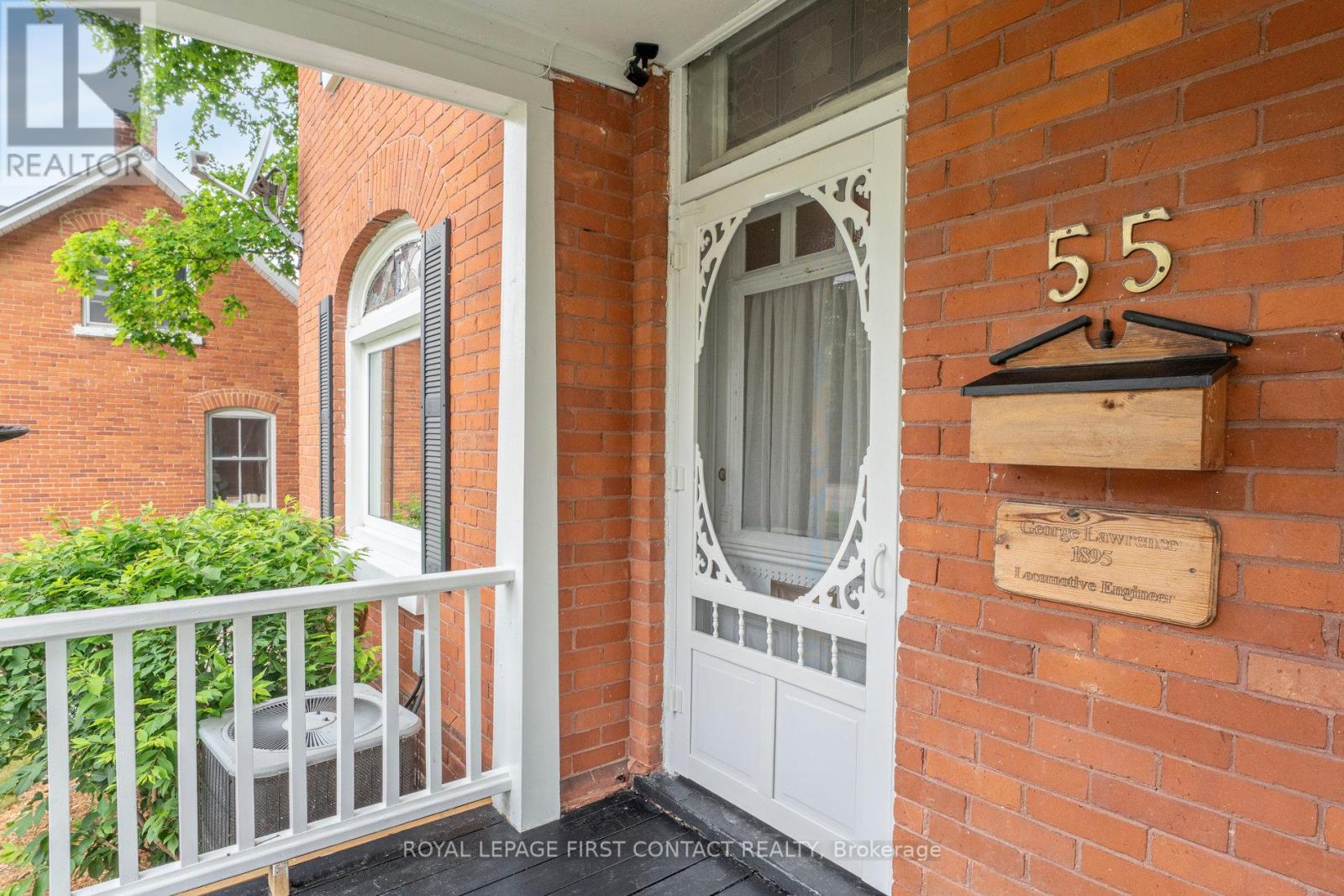 55 Burton Avenue, Barrie, Ontario  L4N 2R5 - Photo 3 - S12507618