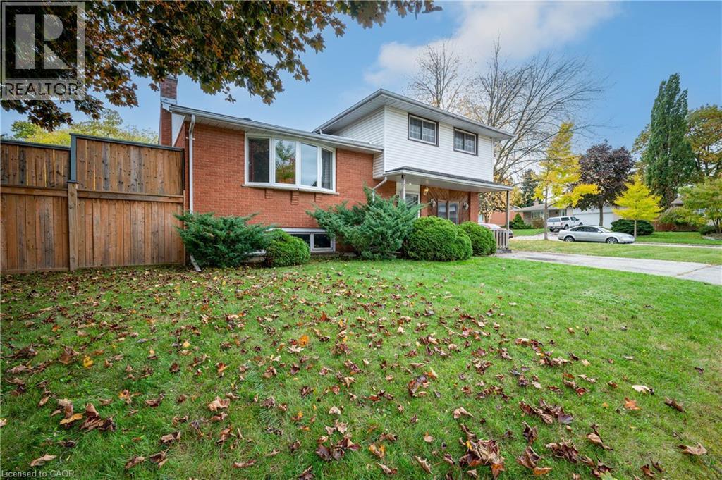 18 Kingston Crescent, Kitchener, Ontario  N2B 2T7 - Photo 3 - 40782248