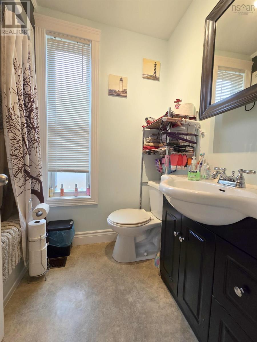 62 West Pleasant Street, Amherst, Nova Scotia  B4H 1E8 - Photo 14 - 202526811