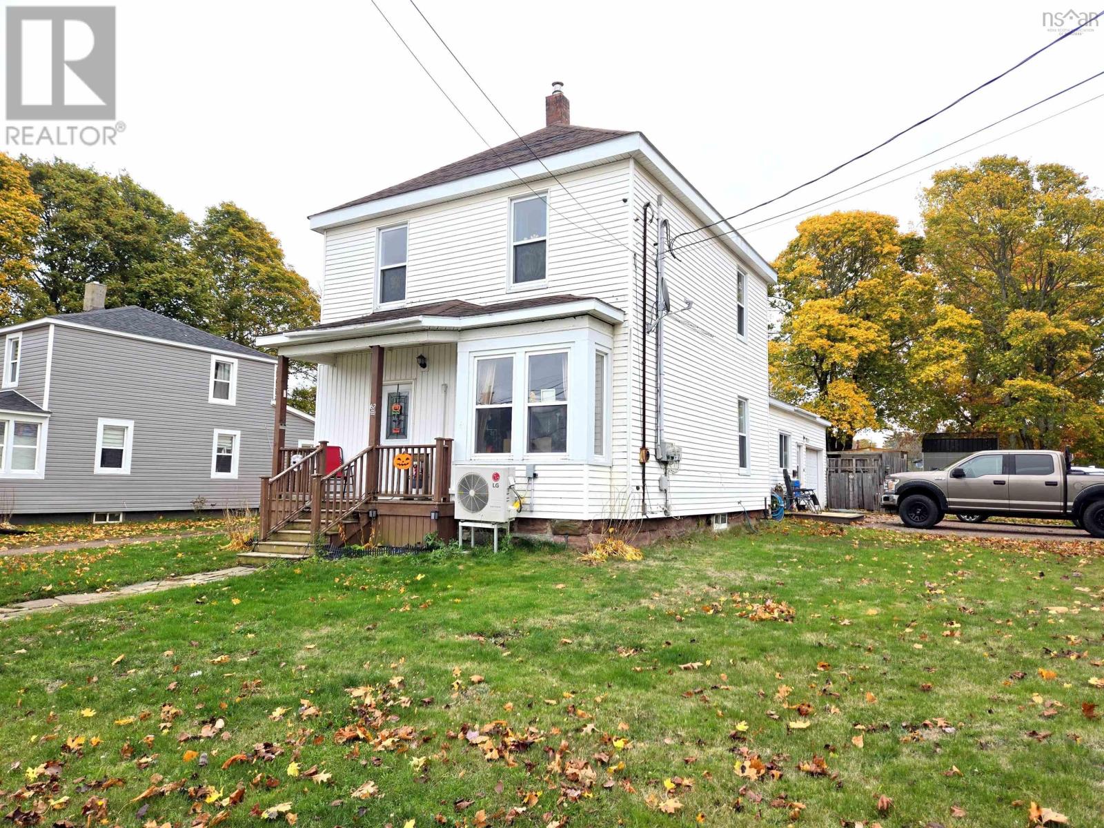 62 West Pleasant Street, Amherst, Nova Scotia  B4H 1E8 - Photo 2 - 202526811