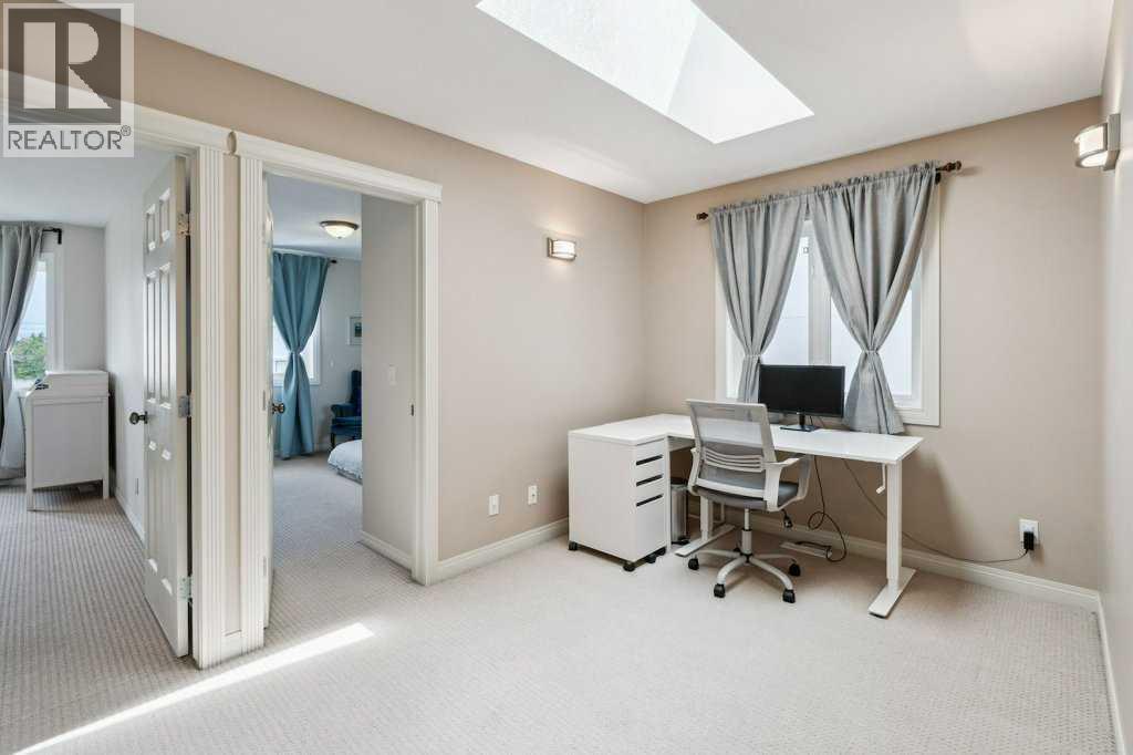 2208 33 Street Sw, Calgary, Alberta  T3E 2T1 - Photo 19 - A2266797