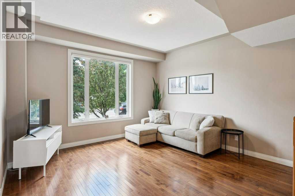 2208 33 Street Sw, Calgary, Alberta  T3E 2T1 - Photo 2 - A2266797