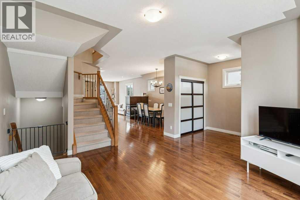 2208 33 Street Sw, Calgary, Alberta  T3E 2T1 - Photo 5 - A2266797